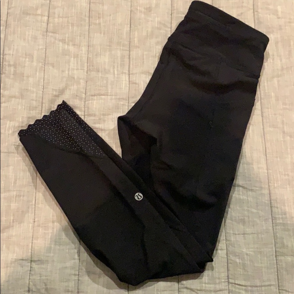 Lululemon Scallop Edge Leggings